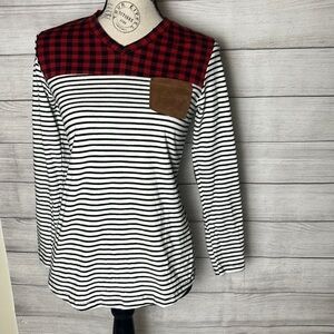 NWT. Buffalo Plaid Christmas Layering Shirt